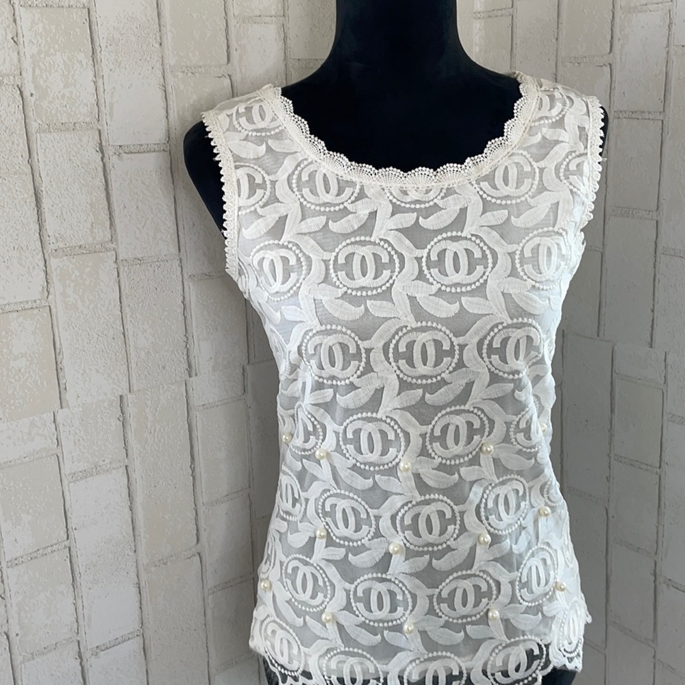 White lace tank top